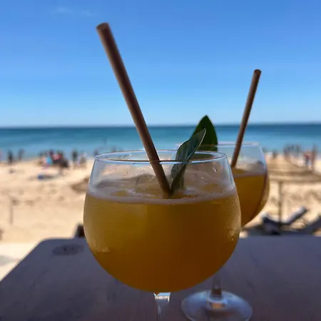 Blue Chill Carcavelos (Lisbon)