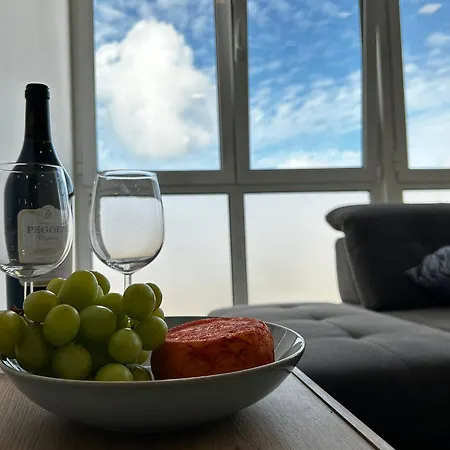 Blue Chill Carcavelos (Lisbon)